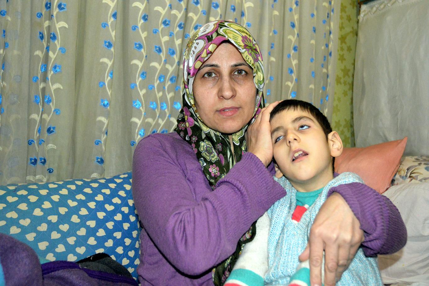 "Kadınlar ve çocukların ölmemesi için artık bu savaşı durdursunlar"